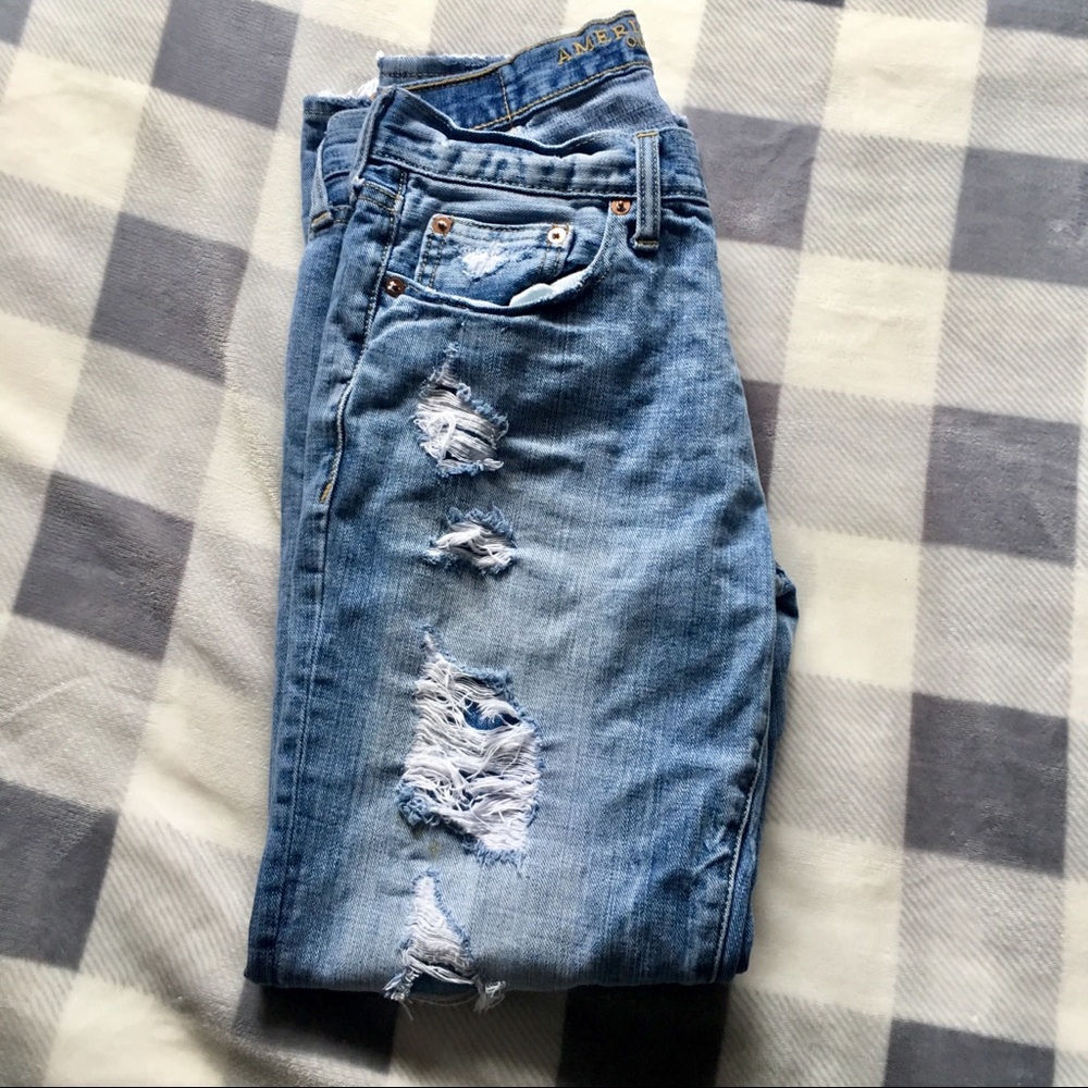 American Eagle Men’s Ripped jeans